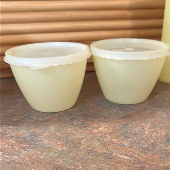 Tupperware Lemon Yellow Container Collection - Picture 9 of 9